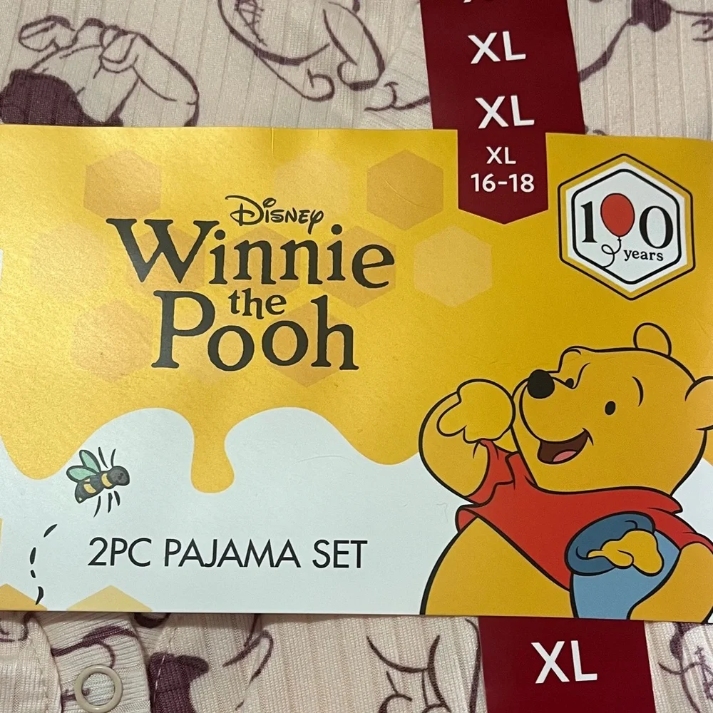 Winnie the Pooh Print Pink Pajama Set - Picture 3 of 4